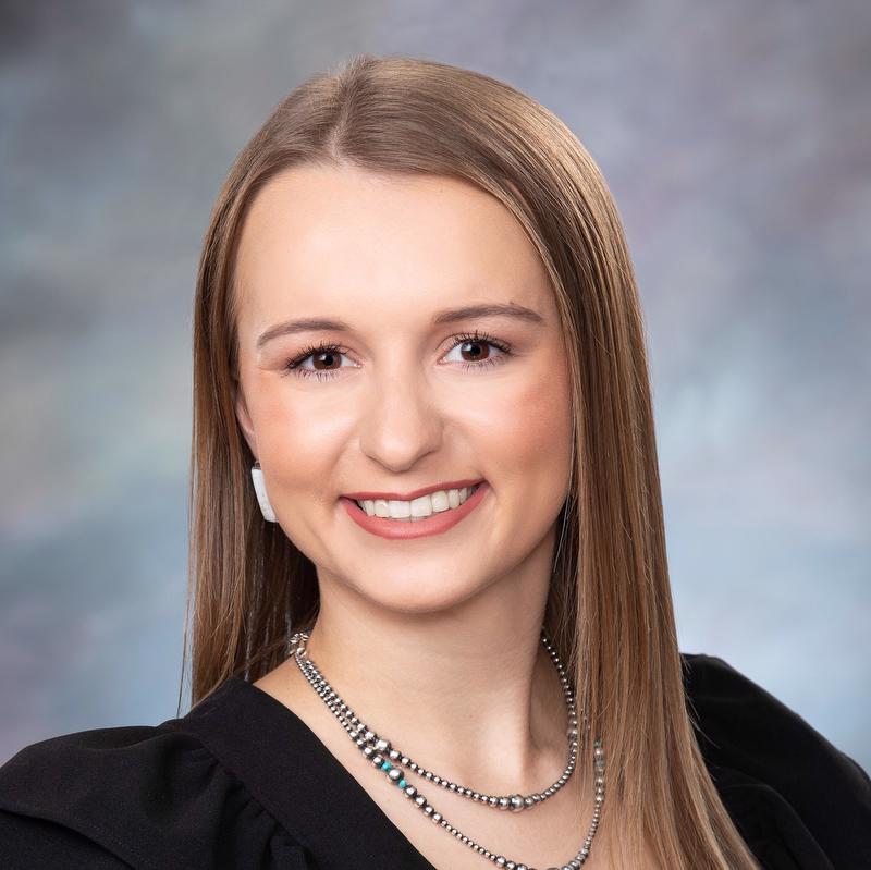 taylor ellis headshot