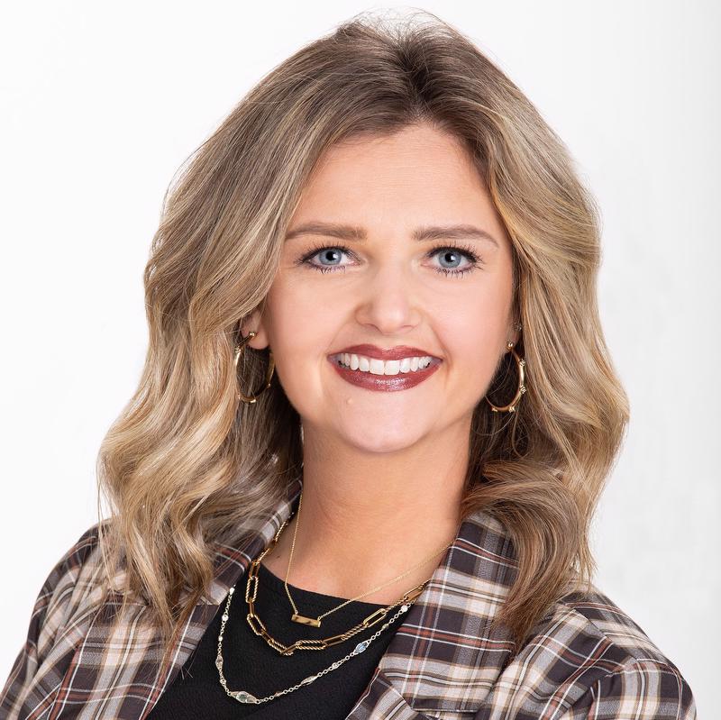 dandi gilchrist headshot