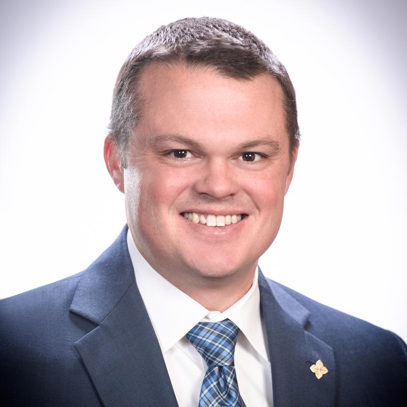 russell zook headshot