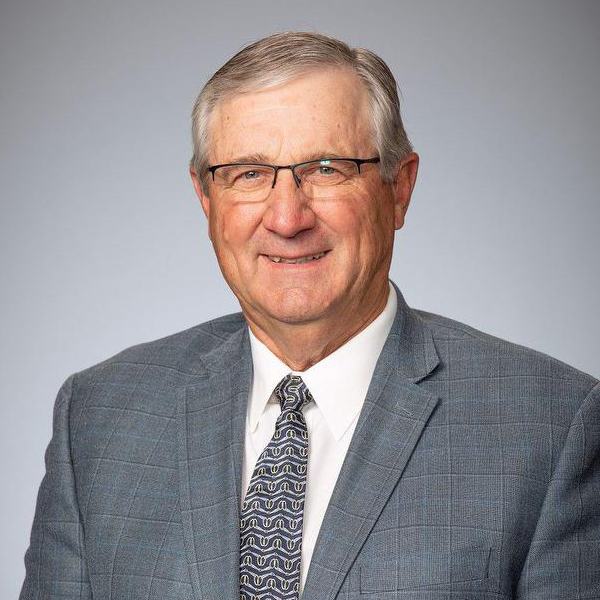 roger fischer headshot